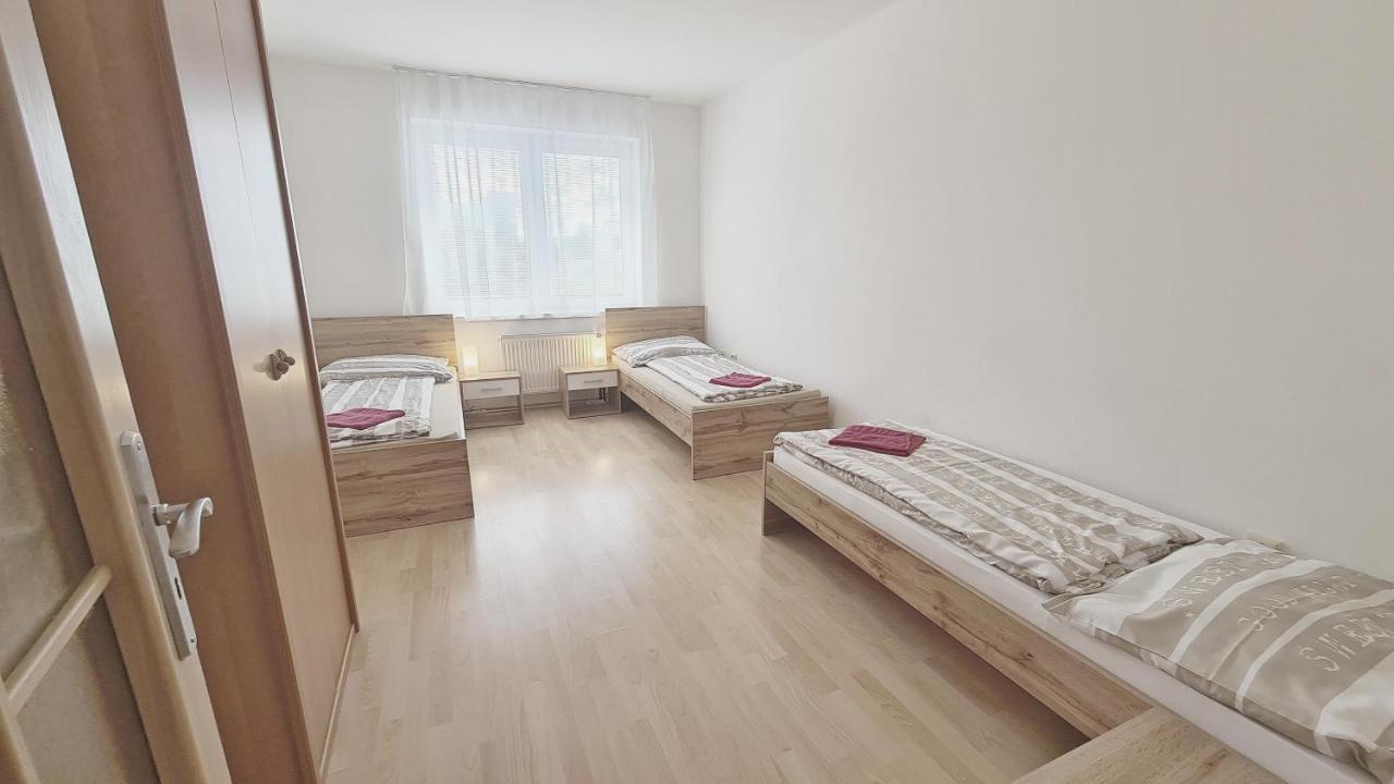 Apartmany Zlatovska Trenčín Exterior foto